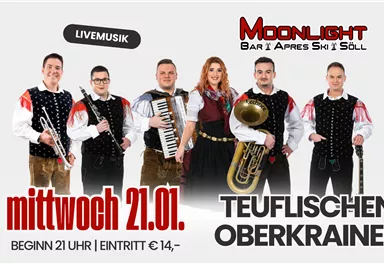 A band in traditional costumes plays live music. The event takes place on Wednesday, January 21, at the Moonlight Bar in Söll.