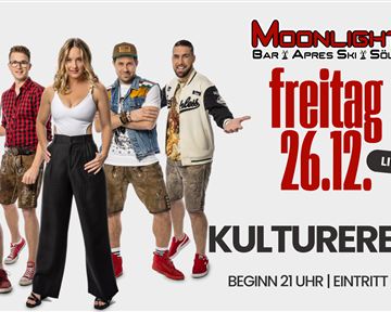 Eine Gruppe von fünf Musikern steht auf der Bühne. Das Event findet am Freitag, dem 26.12., im Moonlight Bar in Söll statt.