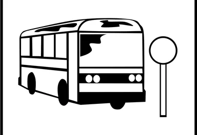 Ein Stadtbus steht an einer Haltestelle. Neben dem Bus befindet sich ein Haltestellenschild.