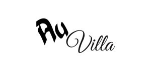 Ein elegantes Logo mit der Schrift „Au Villa“. Es vermittelt einen stilvollen und einladenden Eindruck.