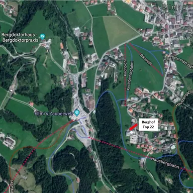 A map with an overview of the area around Berghof Top 22.  
Important points, such as the Bergdoktor practice and various paths, are marked.