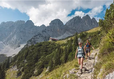 Wanderweg_Gruttenhütte_Sommer2023_Foto_MathäusGartner (1)_1280px.jpg