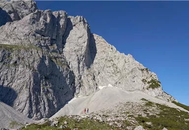 Going_Klettern_Maukspitze-Suedpfeiler_Sportler_2021_ClimbersParadise_MichaelMeisl (1)_1920px.jpg