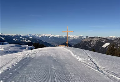 Scheffau_Brandstadl_Gipfelkreuz_Winter