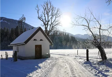 Scheffau_Soell_Kaiserblick-Winterrunde_Erlach_Kapelle_Wilder_Kaiser