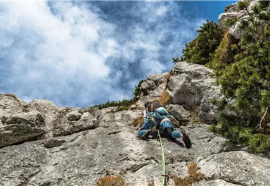 Wilder_Kaiser_Sportler_Klettern_RWI_Herbst2021_Manuel_Bialucha (43)_1920px.jpg