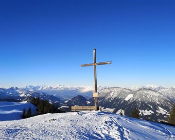 Scheffau_Brandstadl_Gipfelkreuz_Winter_Wilder Kaiser